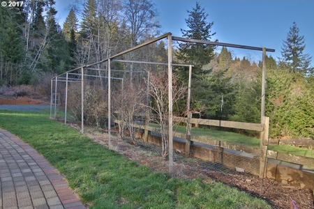 60992 Old Wagon Rd, Coos Bay, OR