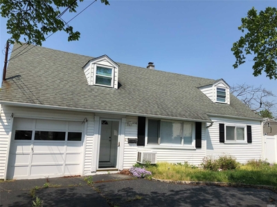 3158 Messick Ave, Oceanside, NY