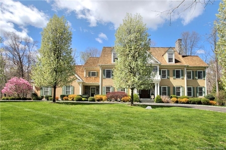 15 Carriage Ln, New Canaan, CT