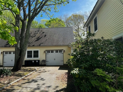67 Hawkins Ave, Center Moriches, NY