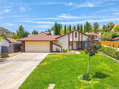 29855 Wisteria Valley Rd, Canyon Country, CA