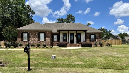 26 W Spruce, Sumrall, MS