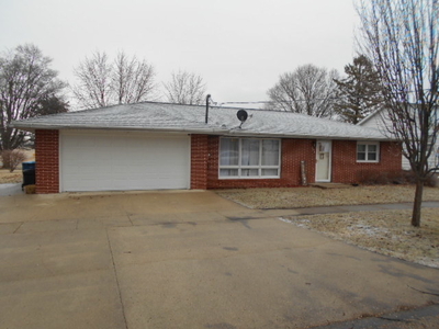 304 Hager Ave, Milledgeville, IL