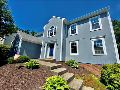 426 Monmouth Dr, Cranberry Township, PA