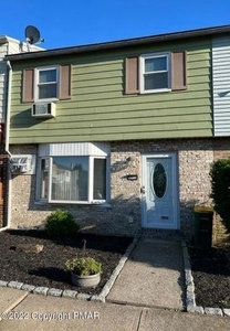 5710 Greens Dr, Allentown, PA