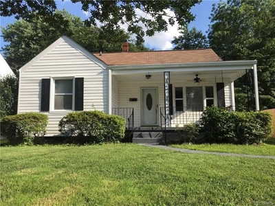 505 Lyons Ave, Colonial Heights, VA