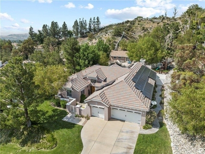 15335 Michael Crest Dr, Canyon Country, CA
