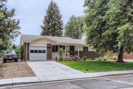 1017 Yeager Dr, Longmont, CO