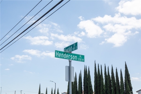 5201 W Henderson Pl, Santa Ana, CA