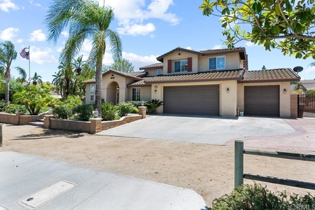 954 Thoroughbred Ln, Norco, CA