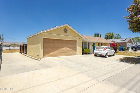 1479 Royal Ave, Simi Valley, CA