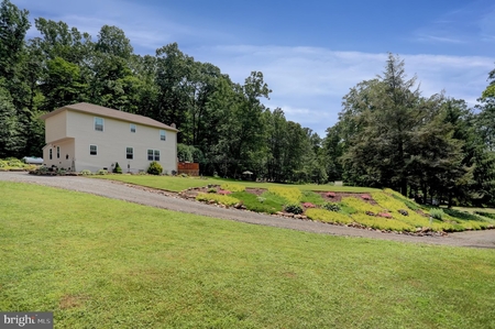 128 Country Lane Off Hidden Valley Rd, Loysville, PA