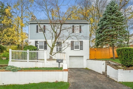 88 Lawrence Ave, Eastchester, NY