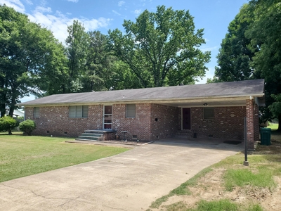 111 W 14th St, Russellville, AR