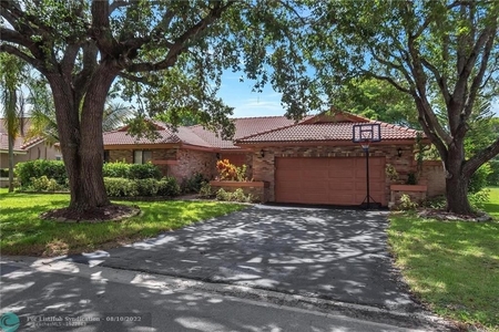 5066 Nw 89th Way, Coral Springs, FL