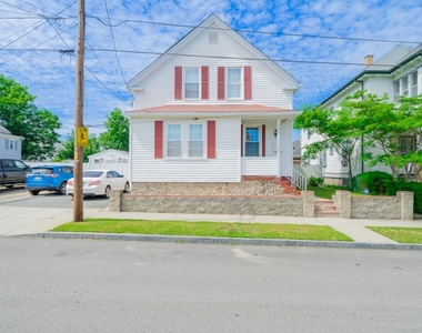 205 Clifford St, New Bedford, MA
