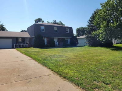 4330 Old Lakeport Rd, Sioux City, IA