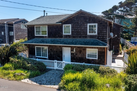 804 Sw Fleet Ave, Lincoln City, OR
