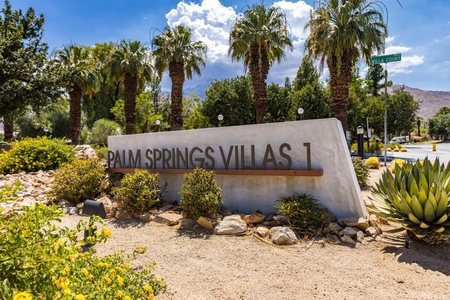 420 N Villa Ct, Palm Springs, CA