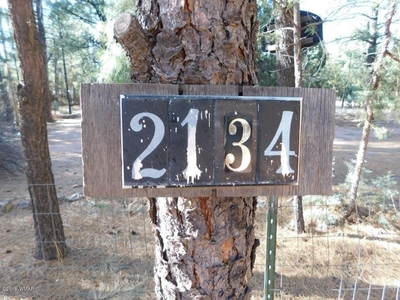 2134 S Woods Dr, Overgaard, AZ