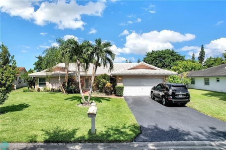 3951 Nw 114th Ave, Coral Springs, FL