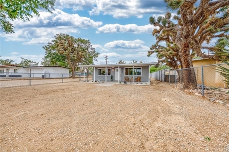 7192 Palm Ave, Yucca Valley, CA