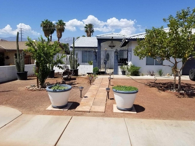 33869 Whispering Palms Trl, Cathedral City, CA