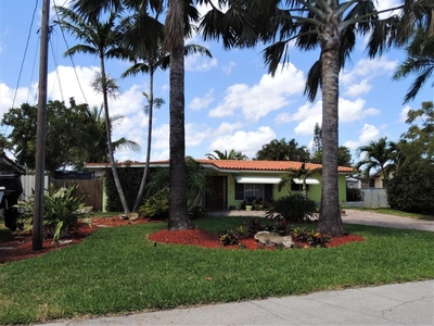 1955 Nw 33rd St, Oakland Park, FL