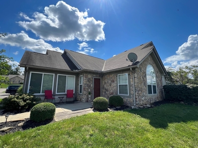 127 Colonial Woods Dr, Mount Vernon, OH