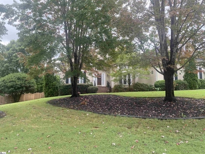 2 Smith Hollow Dr, Greenville, SC
