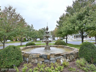 18607 Village Fountain Dr, Germantown, MD