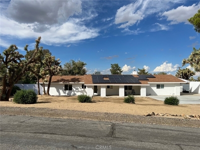 56800 Java Dr, Yucca Valley, CA