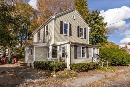 13 Clifford St, Middleboro, MA