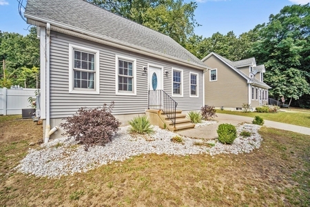 25 Burke St, Indian Orchard, MA