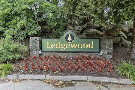 2 Ledgewood Way, Peabody, MA