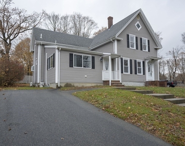 4 Star Ave, Middleboro, MA