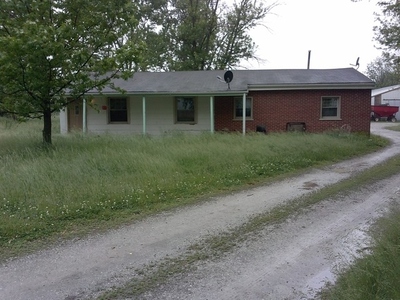 31556 S State Line Rd, Beecher, IL
