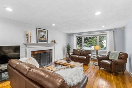 5 Tufts Rd, Winchester, MA