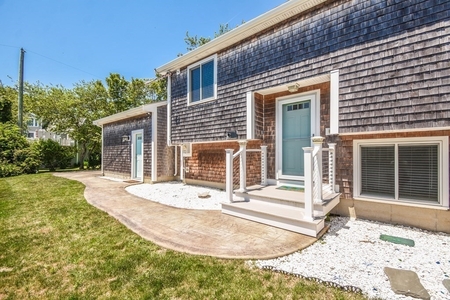 38 Shore Dr, Plymouth, MA