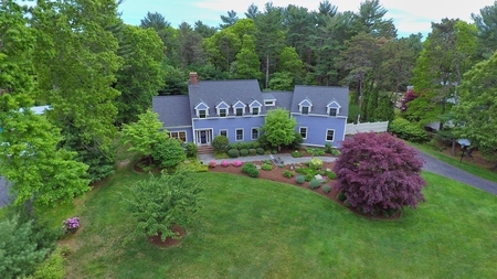 18 Pine Hill Ln, Marion, MA