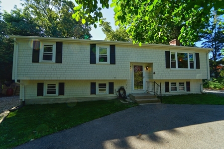 19 Grandview Dr, Plymouth, MA