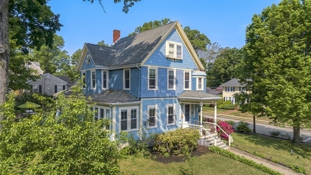 27 Hillcrest Rd, Reading, MA