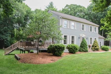 27 Colonial Dr, Westford, MA