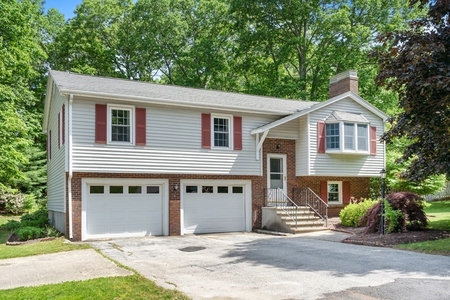 26 Jaybee Ave, Dudley, MA