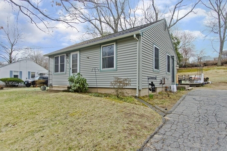 48 W View Dr, Enfield, CT