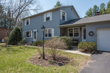 16 Forestedge Rd, Amherst, MA