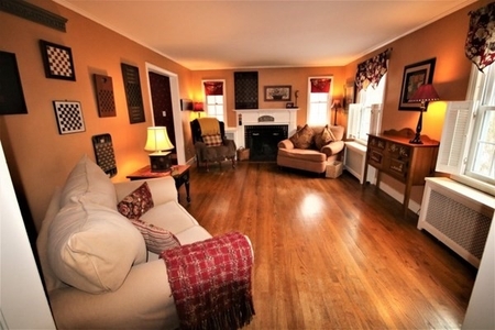 22 Orchard Rd, Holden, MA