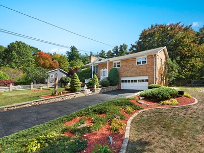 51 Brentwood Dr, Southbridge, MA