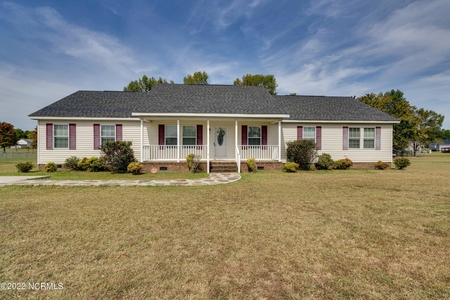 5796 Bend Of The River Rd, Rocky Mount, NC