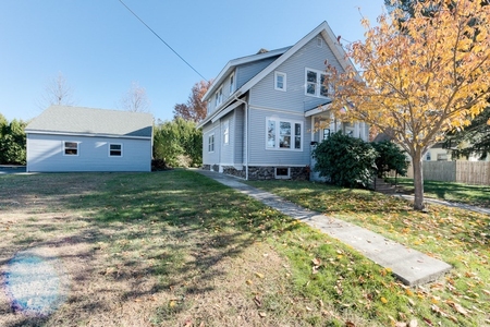 4 Westover Rd, Worcester, MA
